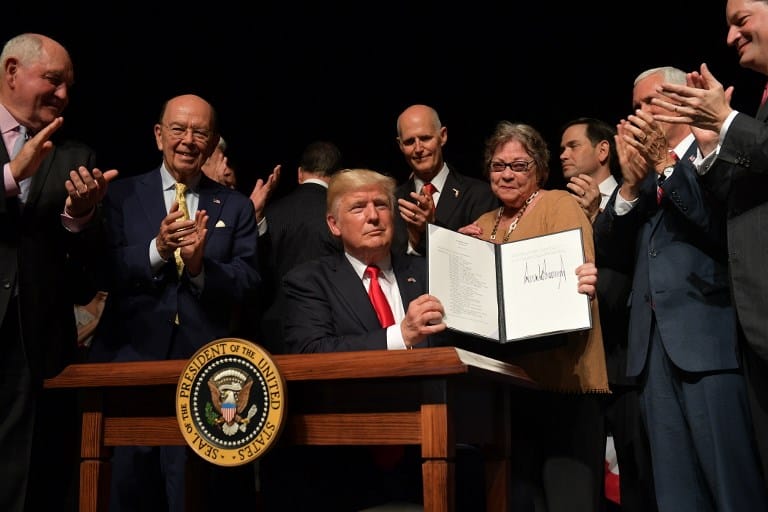 Eltörli Trump elődje 