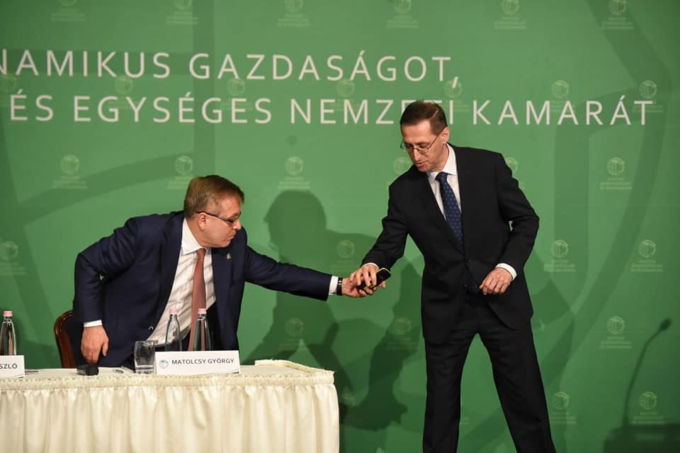 Eljött az idő: Varga Mihály most ölti magára Matolcsy György gúnyáját