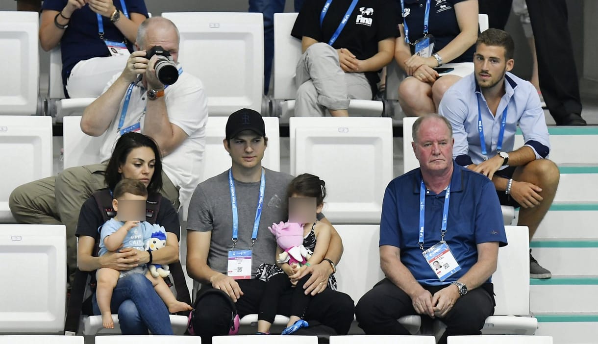 Pólómeccsre készül Ashton Kutcher a vizes vb-n
