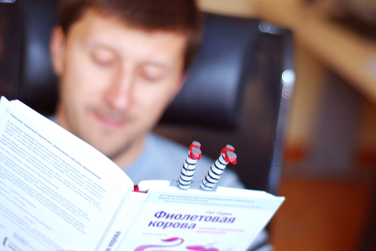 Halott boszorkány lába a legjobb könyvjelző!