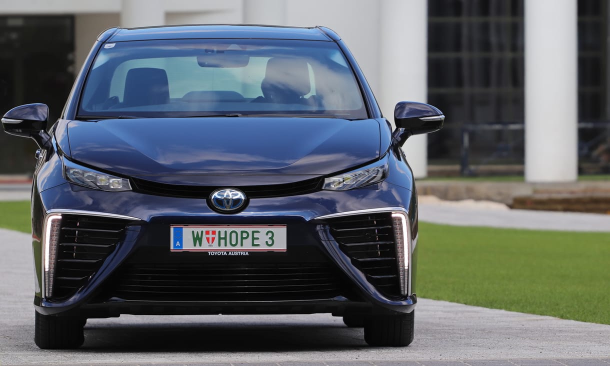 3 perc alatt feltölthető villanymotoros autót teszteltünk Budapesten