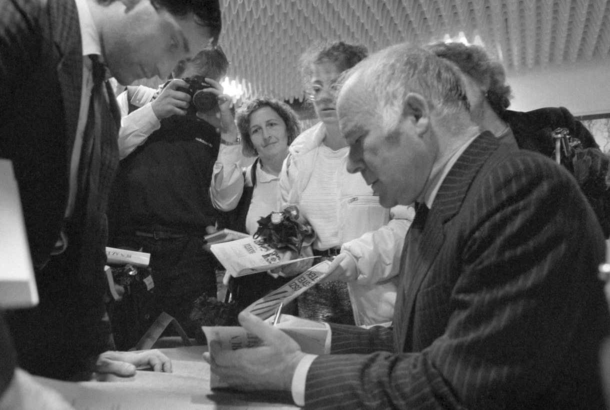 Egyenlőségjelet tett a cigányság, a homoszexuálisok és bűn közé Moldova György 1988-as riportkötete