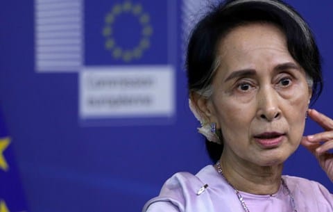Csökkentette Aung Szan Szú Kji büntetését a katonai junta vezetője