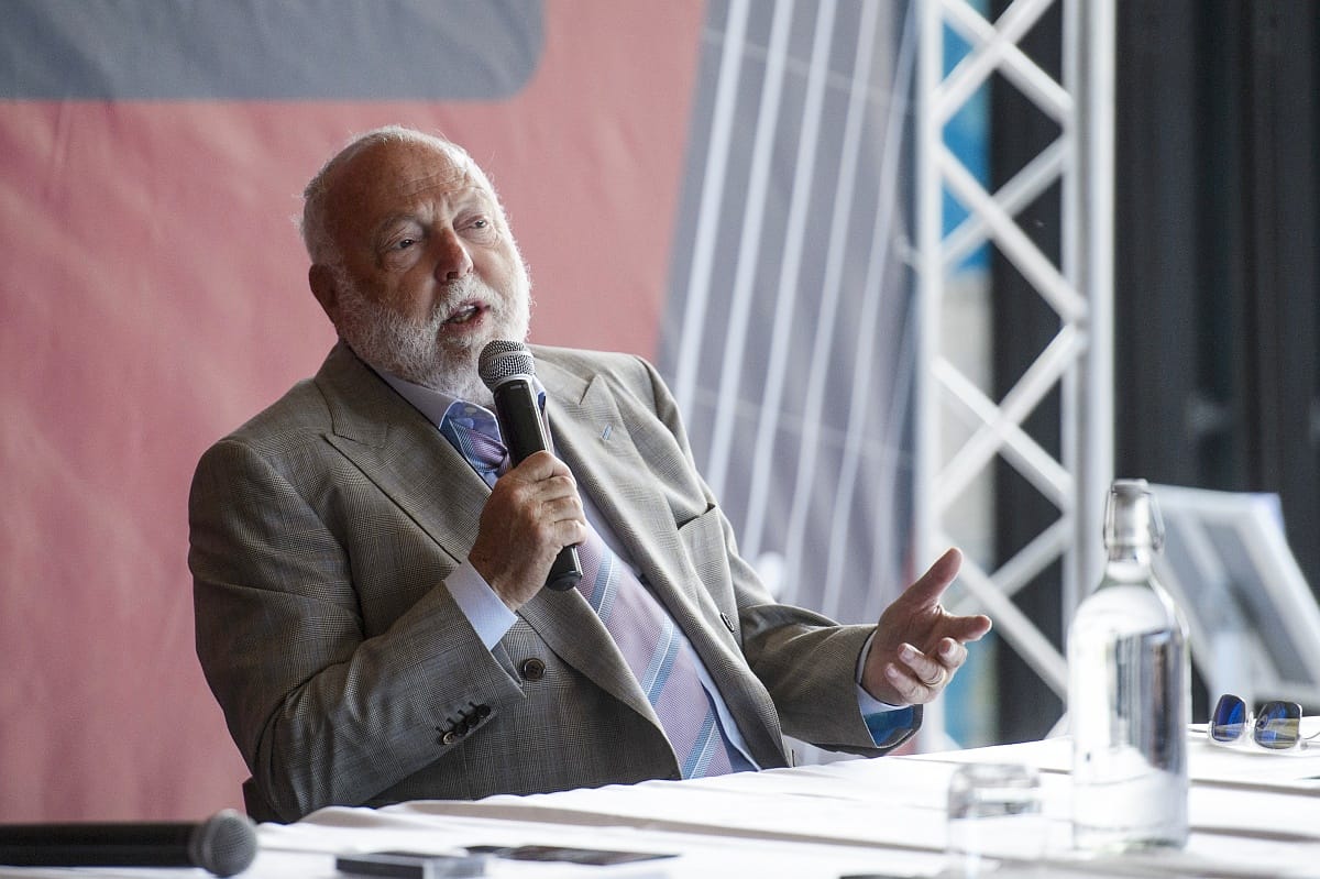Az Invitel a Eurosport és a Discovery kidobásával csinál helyet a Vajna-tévéknek
