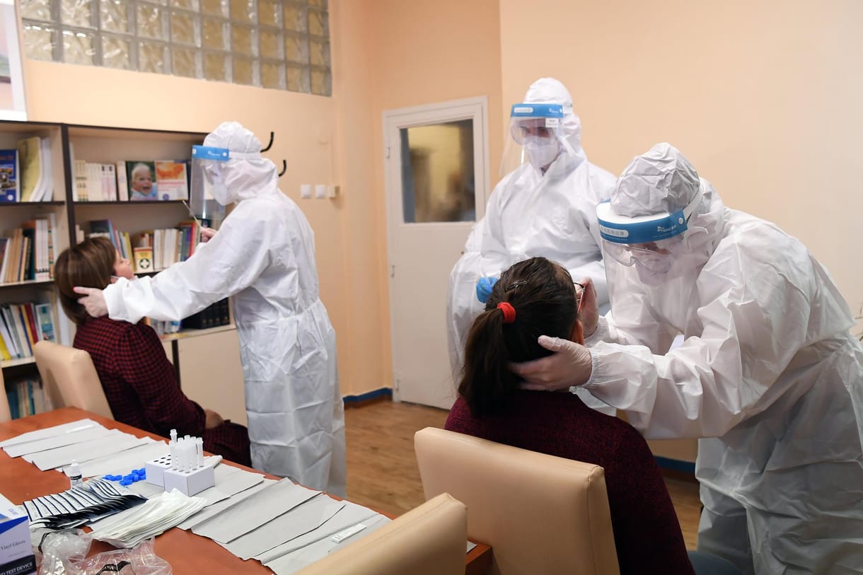 Januárban folytatódik a pedagógusok tesztelése, de már regisztrációhoz kötik