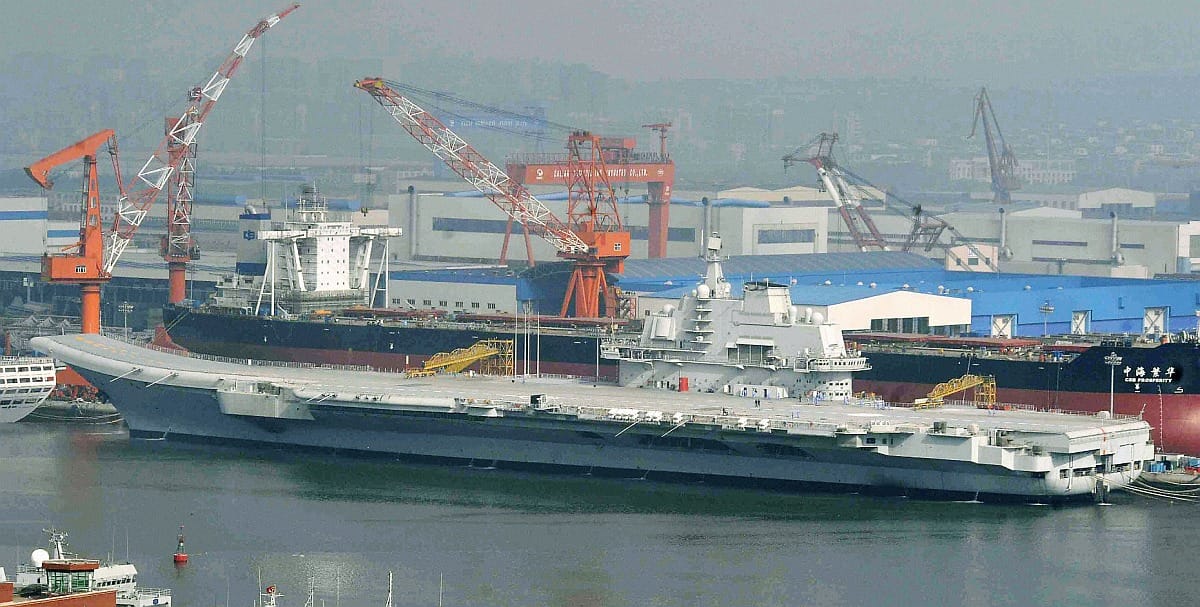 Japán több ezer katonát és rakétarendszert telepít Kínával szomszédos szigeteire