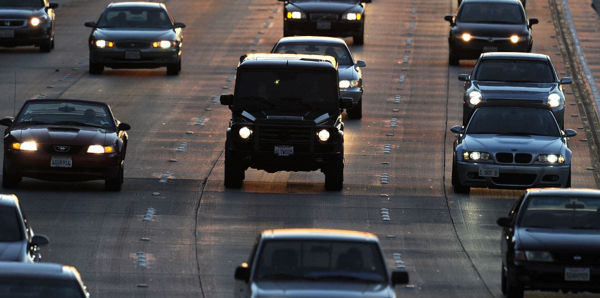 Rázuhant egy ház egy amerikai autópályára, többen megsérültek