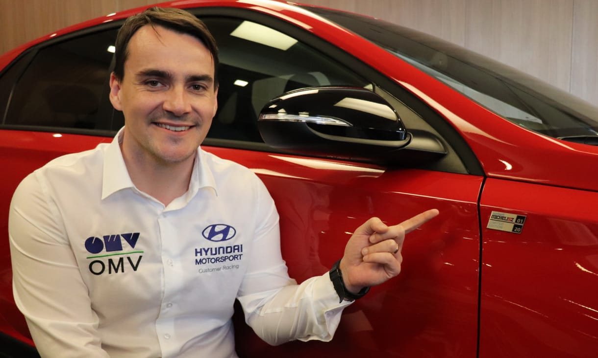 A nap fotói: általános iskolai tananyag lett Michelisz Norbi