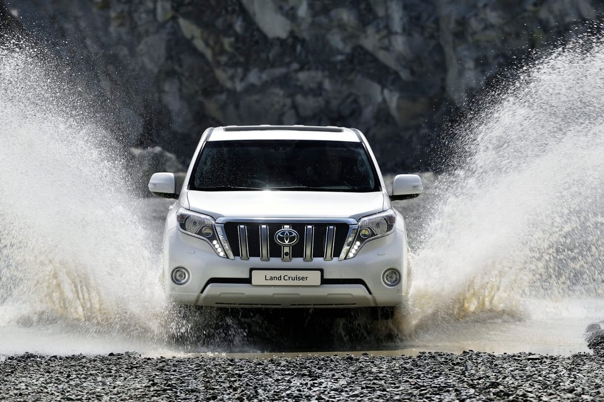 Könnyezik a megújult Land Cruiser