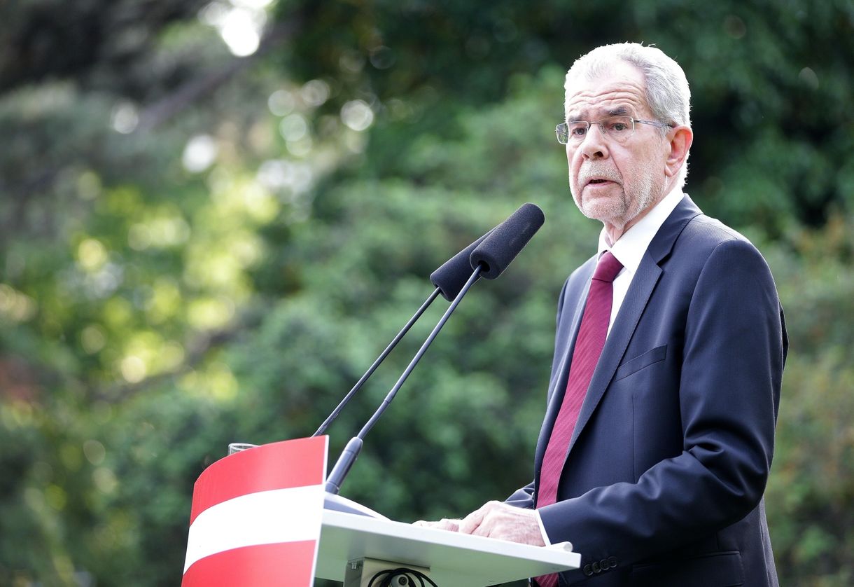 Szijjártó megpróbálja felnyitni az osztrák államelnök szemét