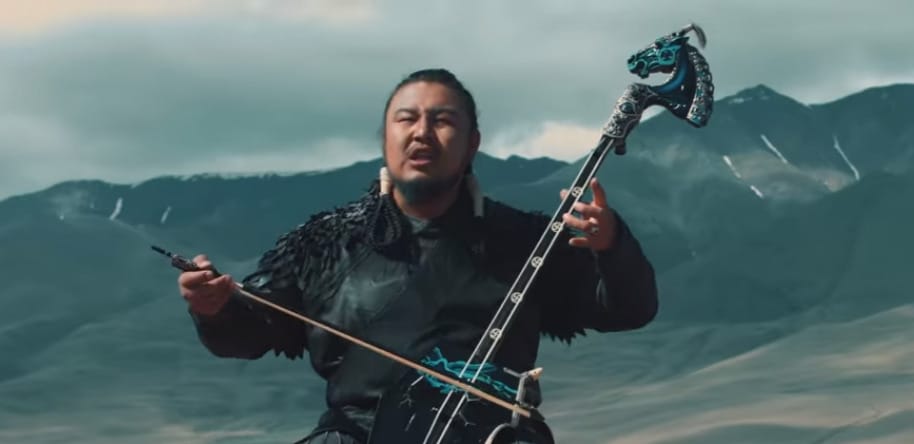Zúzós mongol metállal indítsa a napot, és könnyedén lenyomja a pénteket