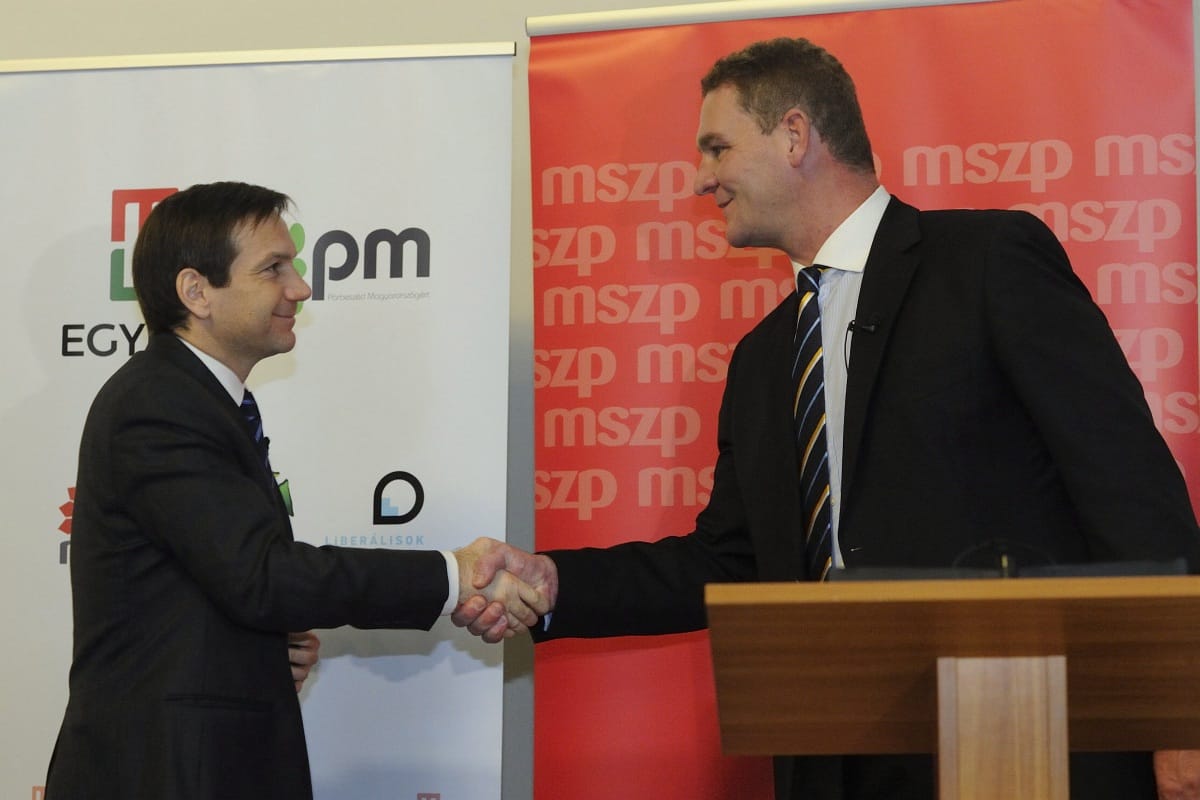 Bajnai még egyszer visszakacsintott a politikának