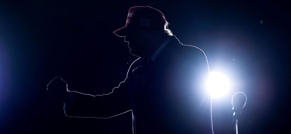 A ravasz, az agy és a füstölgő Trump – mi veszhetett oda a Facebookon, Twitteren?