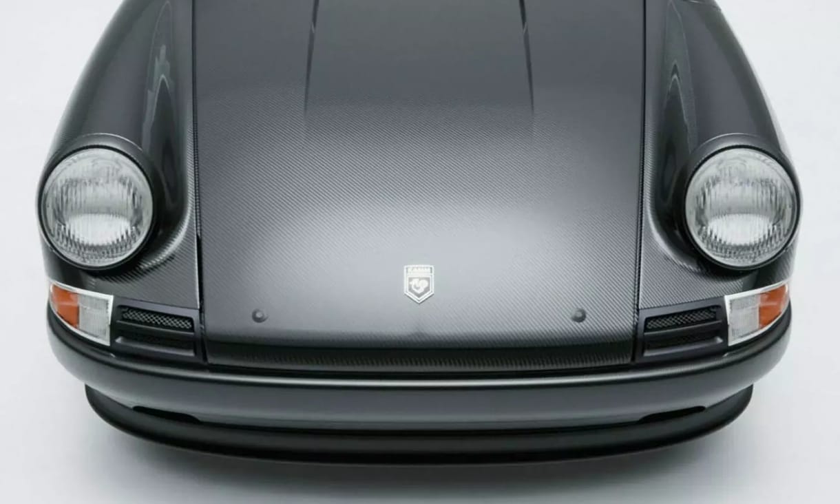Budapestről hódítja meg a világot ez a pehelykönnyű és méregdrága új retró Porsche