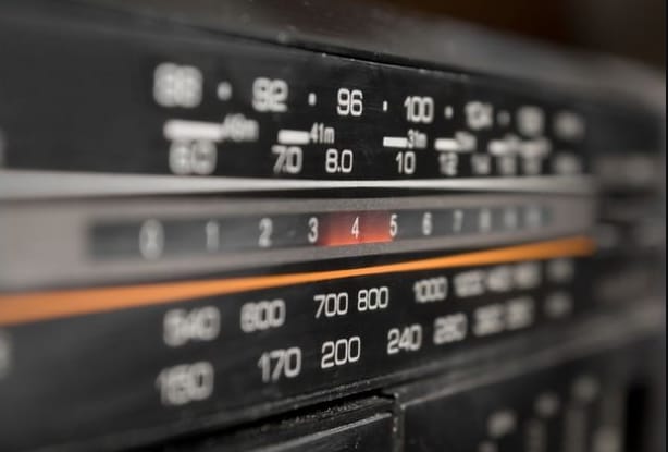 24.hu: Villámgyorsan elindul az új országos rádió, de nem POP FM lesz a neve