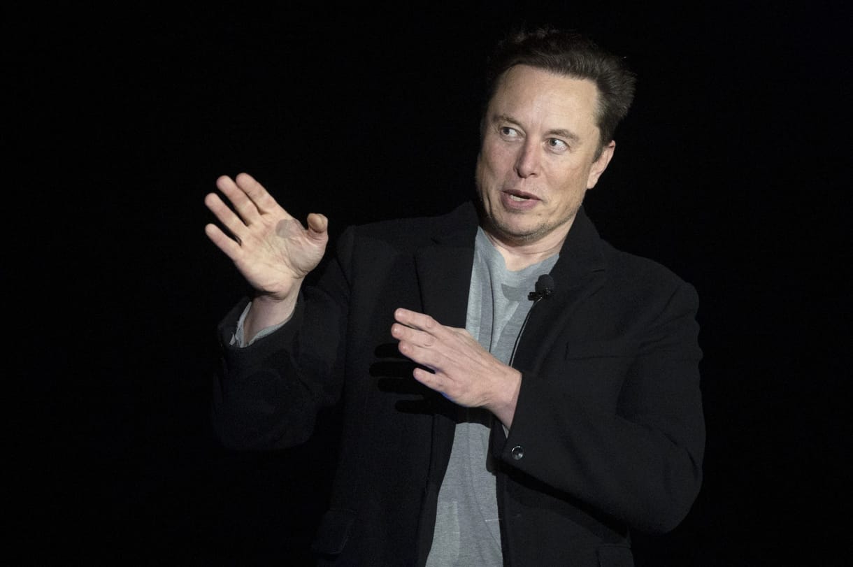 Csak egy évig akar a Twitter élén maradni Elon Musk