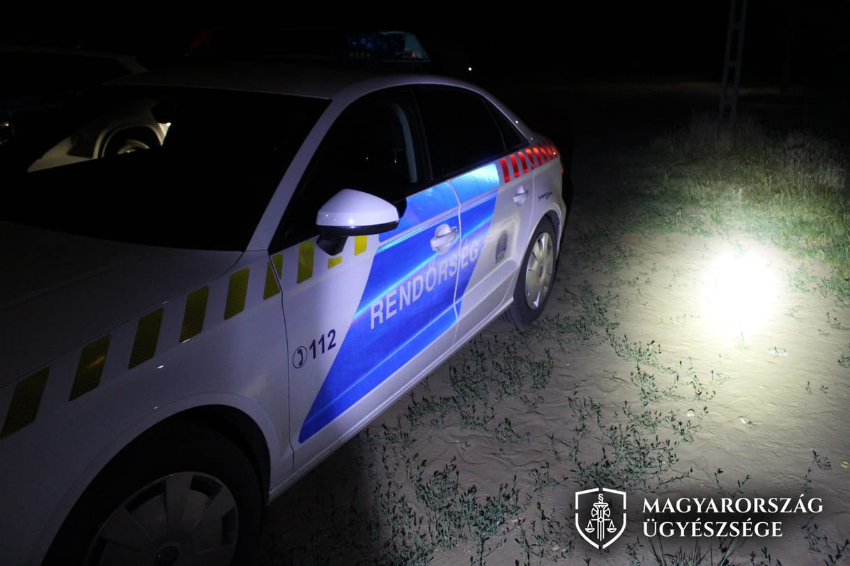 Vascsővel támadt a rendőrökre, mert nem tetszett neki a válaszuk, Németországig menekült