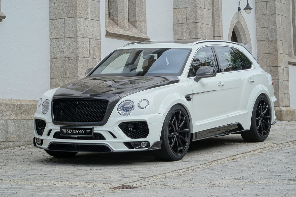 Négymásodperces autóvá gyúrta a Mansory a Bentley Bentaygát