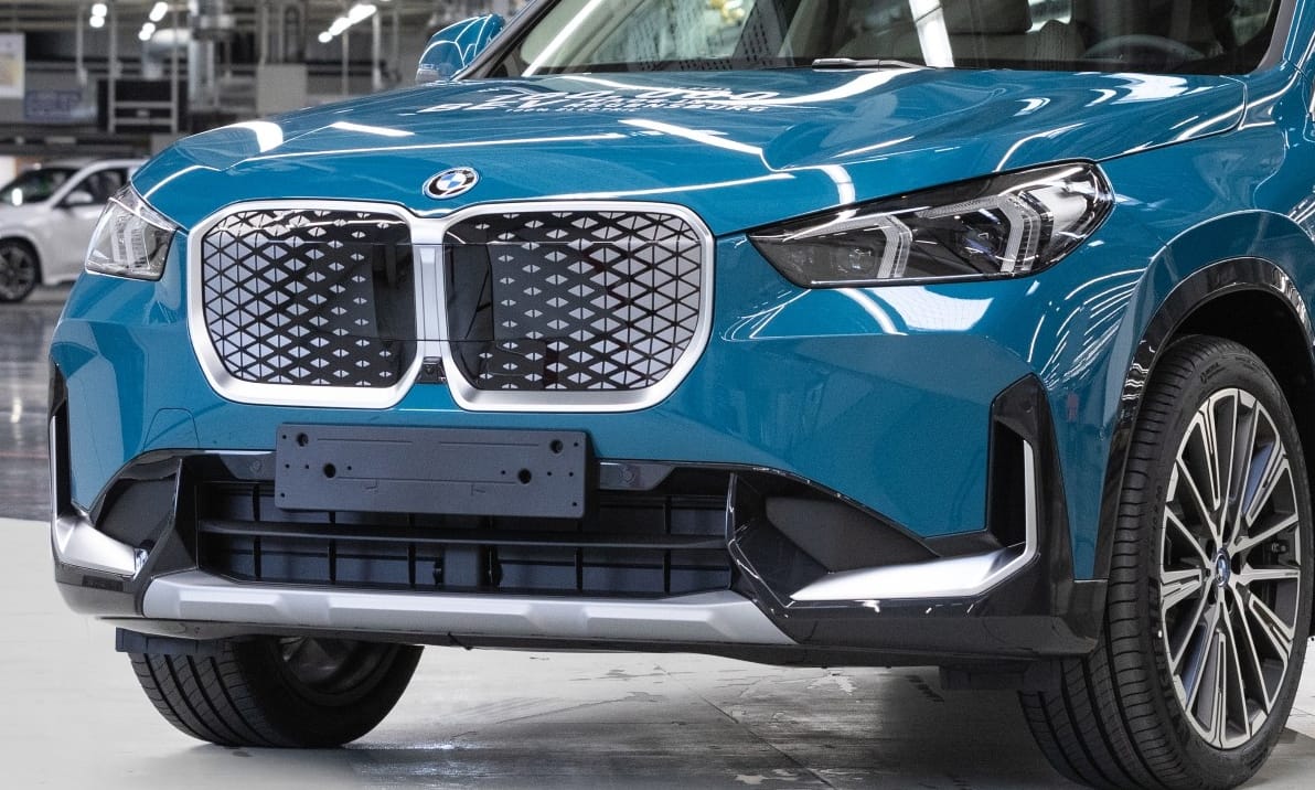 Ontja magából a villanyautókat a BMW német gyára