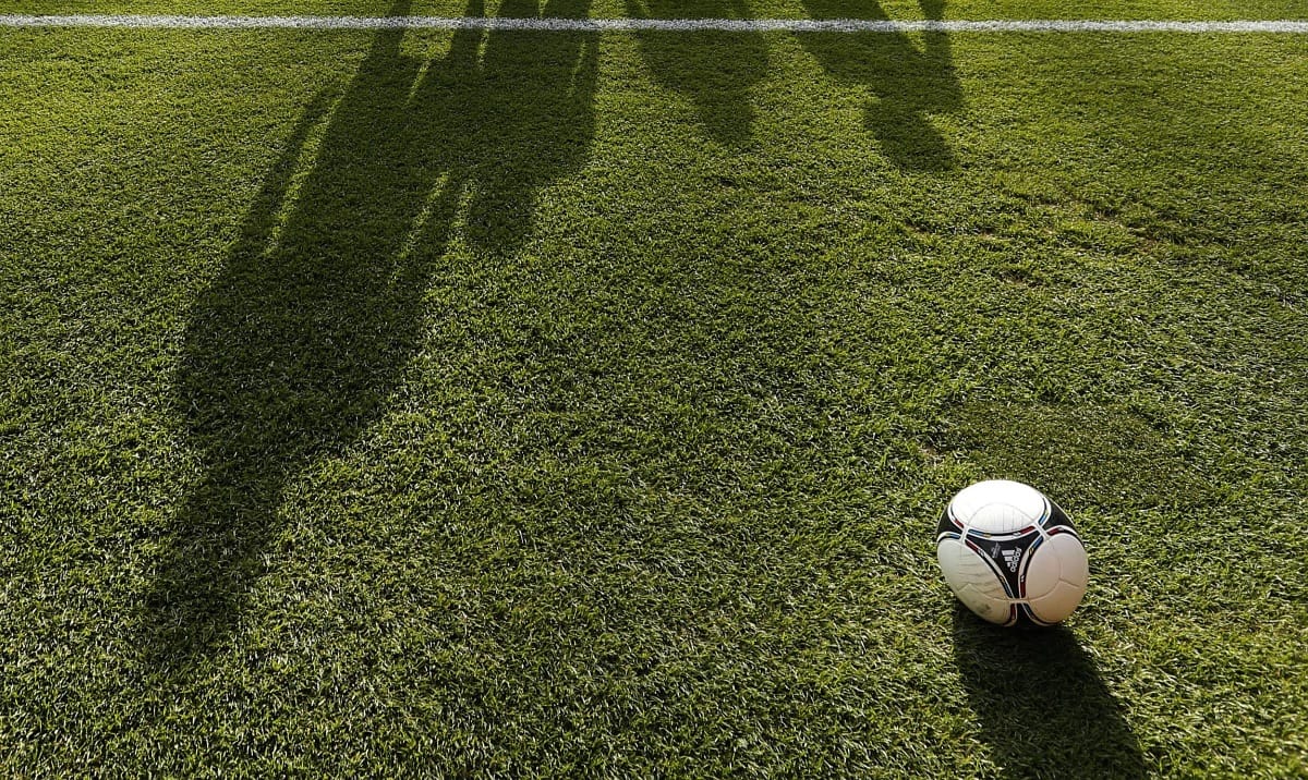 Döntött a FIFA: bevezetik az elektronikus gólbírót
