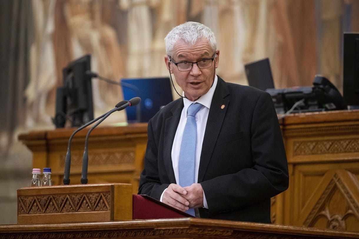 A rendőrség szerint nem hivatali visszaélés Vészabó Noémi kitüntetése