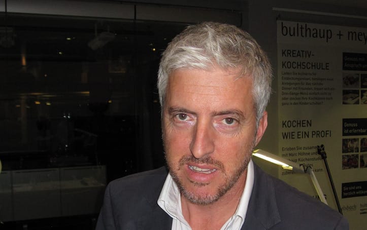 Eltűnni a mai világban 30 napra 3 millió dollárért? Ha van ilyen, Anthony McCarten könyvéből kiderül