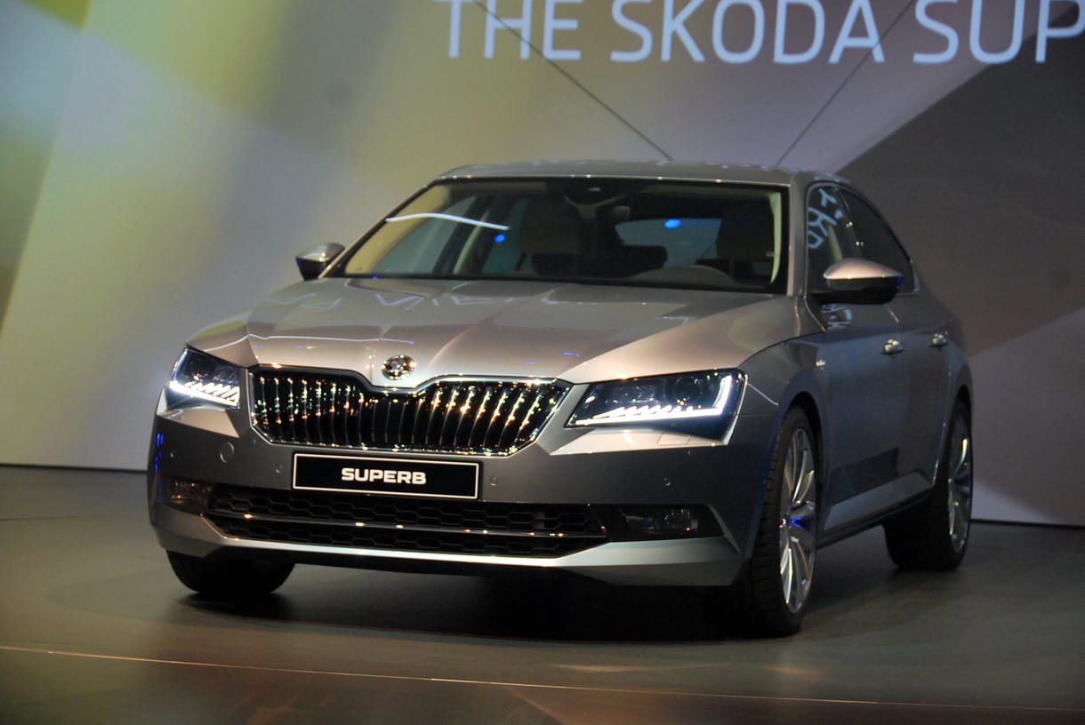 Skoda Superb-premier: kiélezi a versenyt