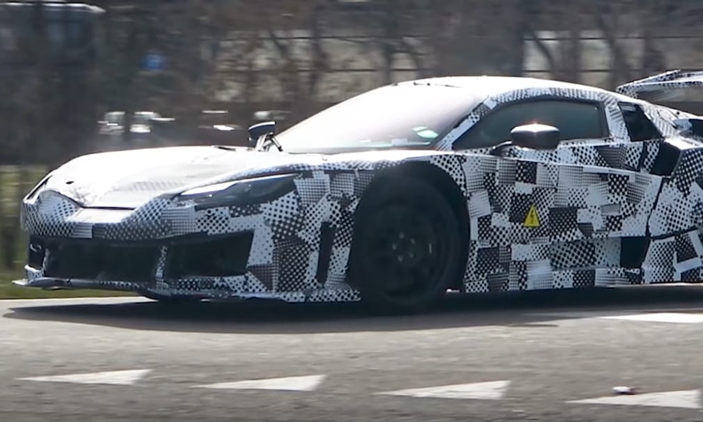 Friss kémvideón a Ferrari új hibrid hiperautója