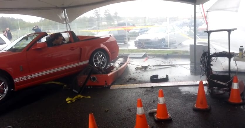 Videó: szétrobbant a fékpad a Shelby GT500 alatt