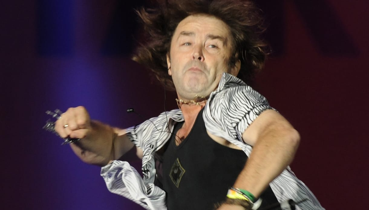 Szikora Róbert szerint egy művész nem tud mást tenni a menekültekért, mint énekelni egy szép dalt és imádkozni