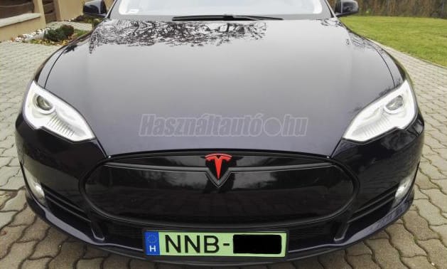 Mennyibe kerül hazánk legolcsóbb Teslája?