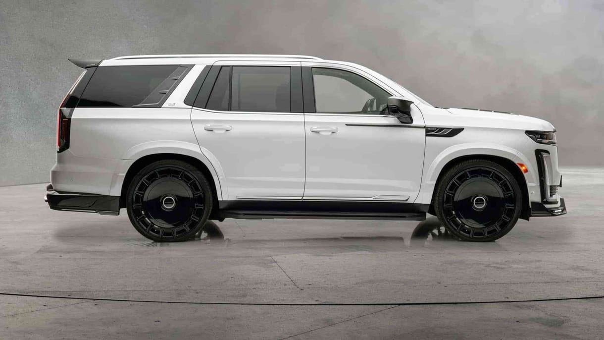 Méteres kerekeket kapott a Mansory tuningcégtől a Cadillac Escalade