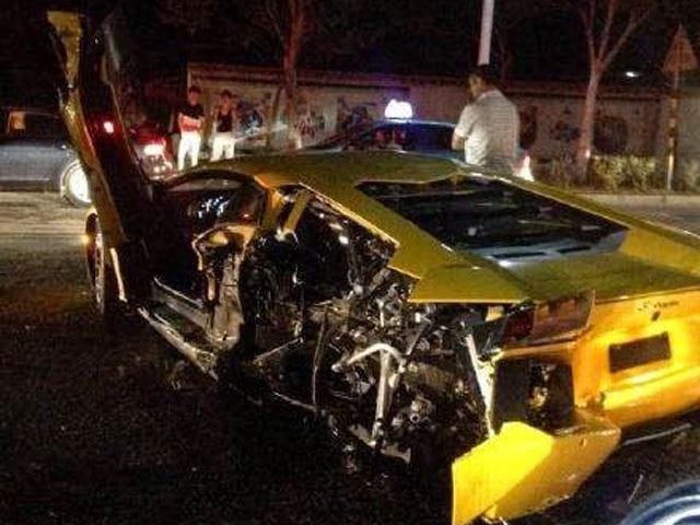 Ennyi maradt a tehént gázoló Lamborghini Aventadorból