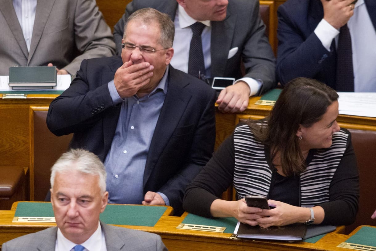 Megakadályoznák a Fideszt, hogy elfogadja a „rabszolgatörvényt”