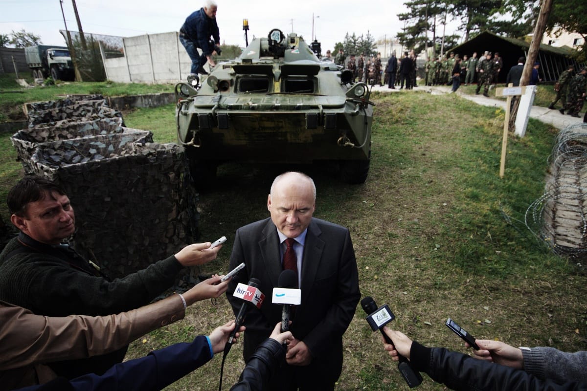 Rárepültek a pártok a Hende-sztorira