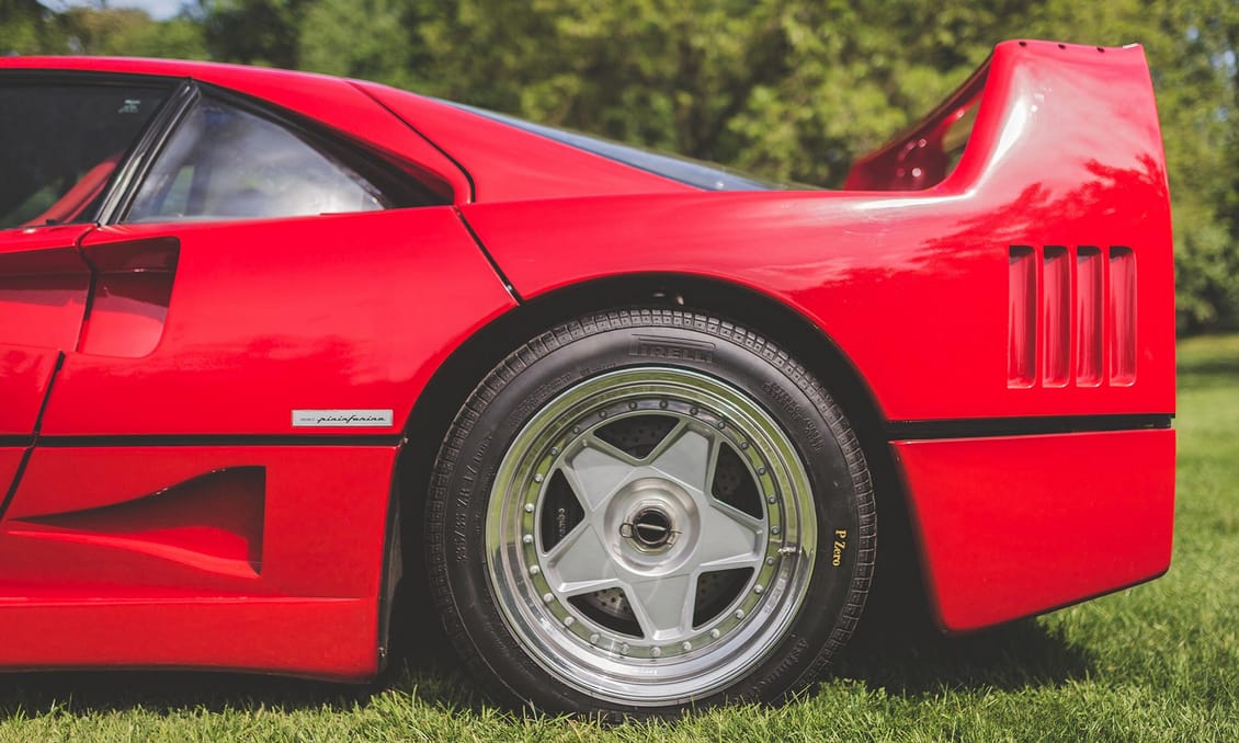 32 éves, de alig használt Ferrari F40 várja új gazdáját