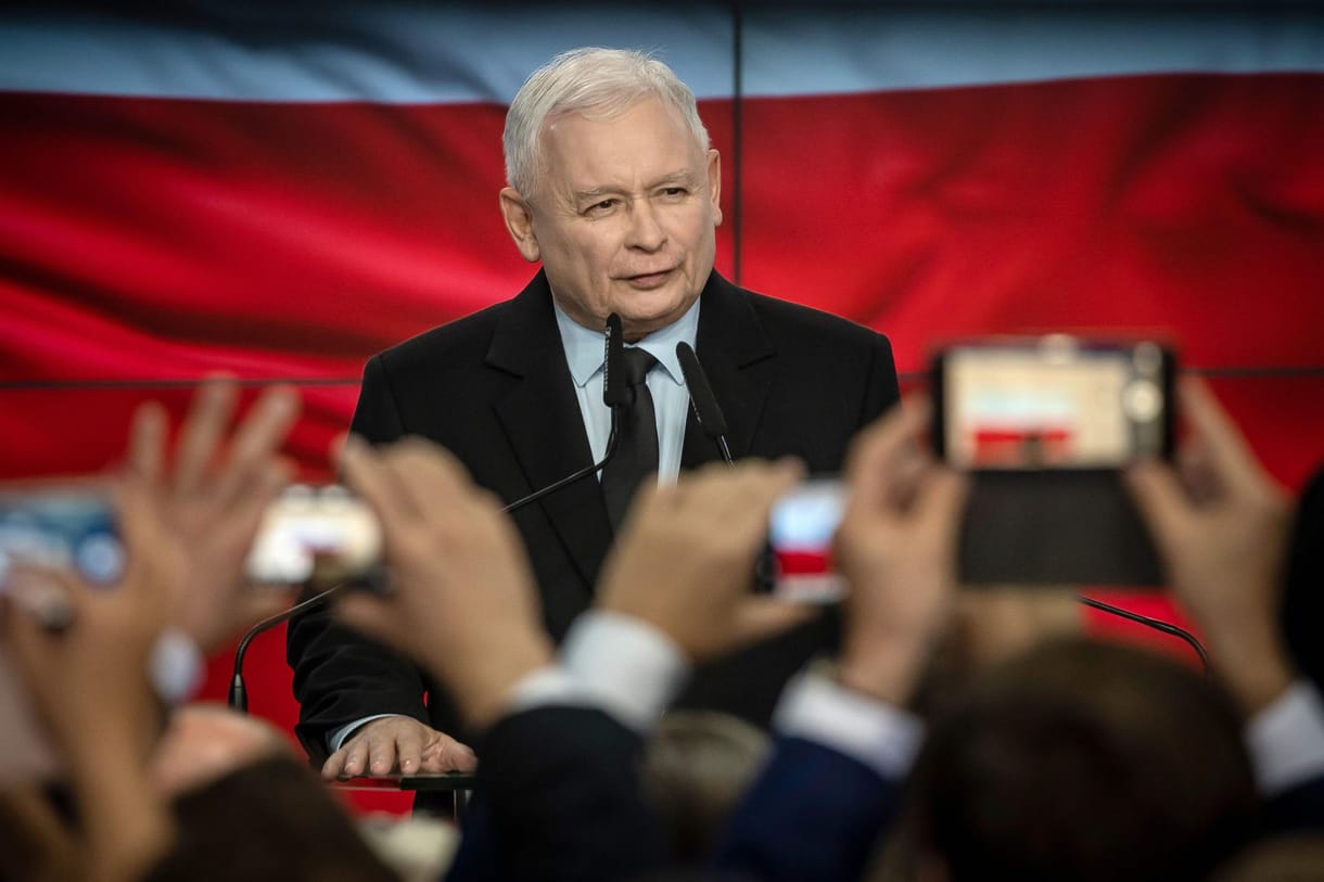 Kaczynski marad: a gyerekpótlék fontosabb, mint a jogállam