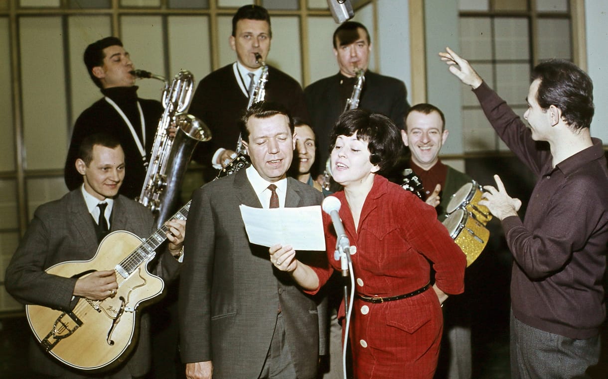 Aczél György nem szerette, a beatkorszak elsodorta, de közönsége hű maradt hozzá – száz éve született Vámosi János