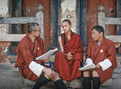 Miért boldogtalan egy boldogságügynök? Magyar-bhutáni dokumentumfilmen a nagy bhutáni boldogságfelmérés