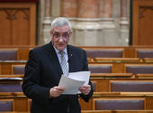 Kicsoda Halász János, az „átláthatósági” törvény állítólagos szellemi atyja?
