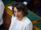 Hadházy most Orbán Ráhelen szúrt ki egy többmilliós kiegészítőt