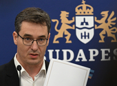 Karácsony: Ha borul az asztal, minden is előfordulhat, és ha kell, „harcba hívja” a budapestieket