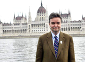 Habsburg Györgyöt Párizsból Madridba dobja át nagykövetnek Szijjártó Péter