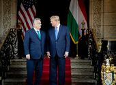 Most udvarolnak egymásnak, de nagyot csalódhat Orbán, ha Trump legyőzi Bident