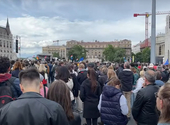 Megtelt a Kossuth tér - élő videós közvetítés az üldözési törvény elleni tüntetésről