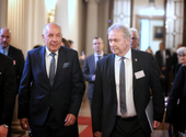 Pengeváltás az akadémia ünnepi közgyűlésén: Freund odaszúrt, Hankó visszavágott