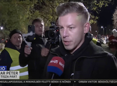 Lement a Hír Tv-ben, ahogy Magyar Péter A börtön ablakába soha nem süt be a napot énekli a propagandasajtónak