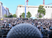 Elindult a számháború, Deák Dániel szerint pár százan, Hadházy szerint 40 ezren tüntettek kedden
