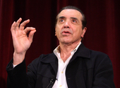 „Nem köptem be a gyilkost” – Chazz Palminteri a Közönséges bűnözőkről, a Bronxi meséről és egy gyilkosságról