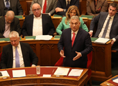 Orbán-szózattal nyithat hétfőn a parlament, sok meglepetéssel készülnek